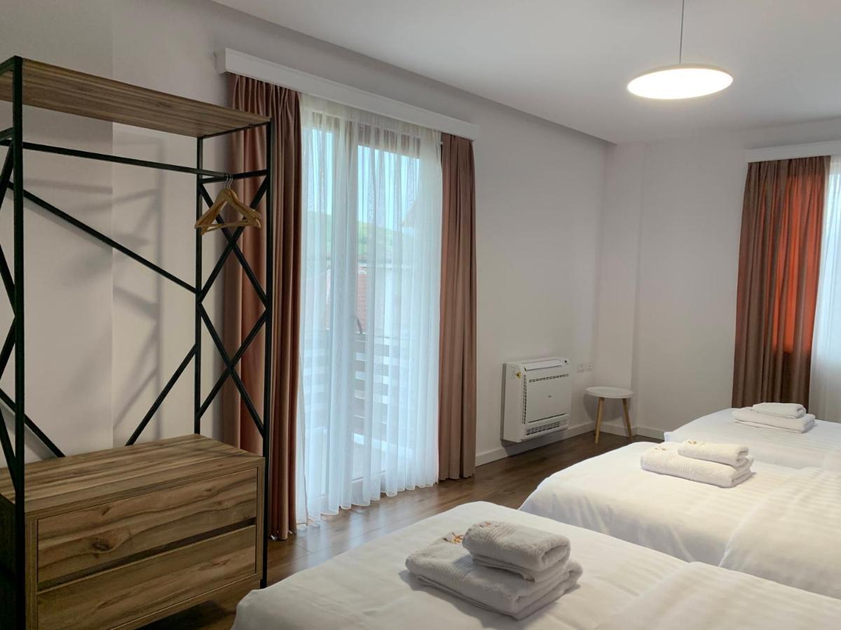 Grand Hotel Pogradec Tushemisht Exterior photo